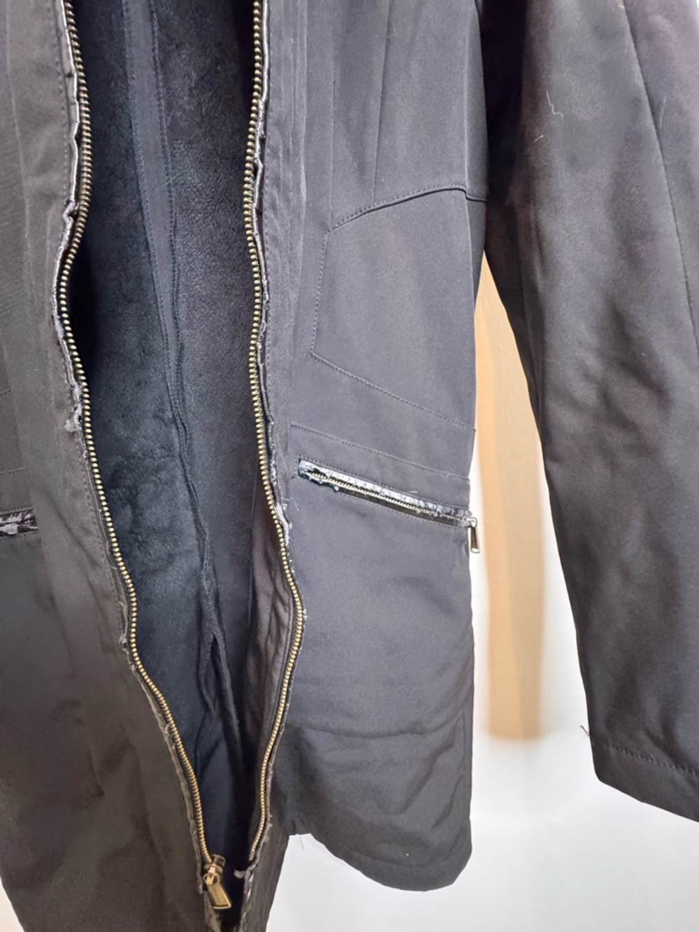 MICHAEL Michael Kors Black Hooded Raincoat - Picture 5 of 6